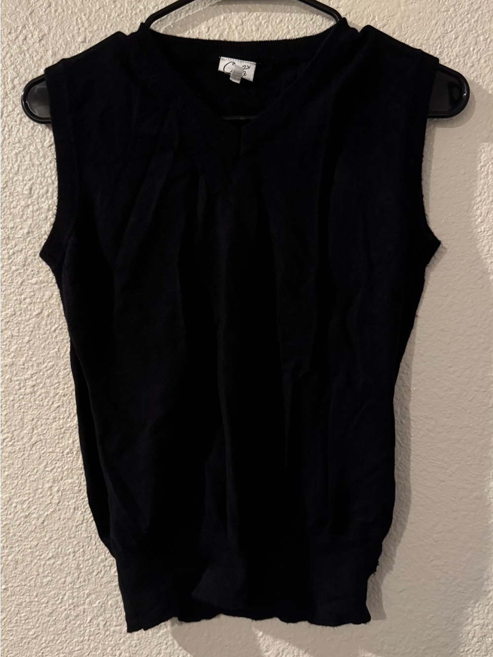 Cielo Black V-Neck Sleeveless Knit Sweater